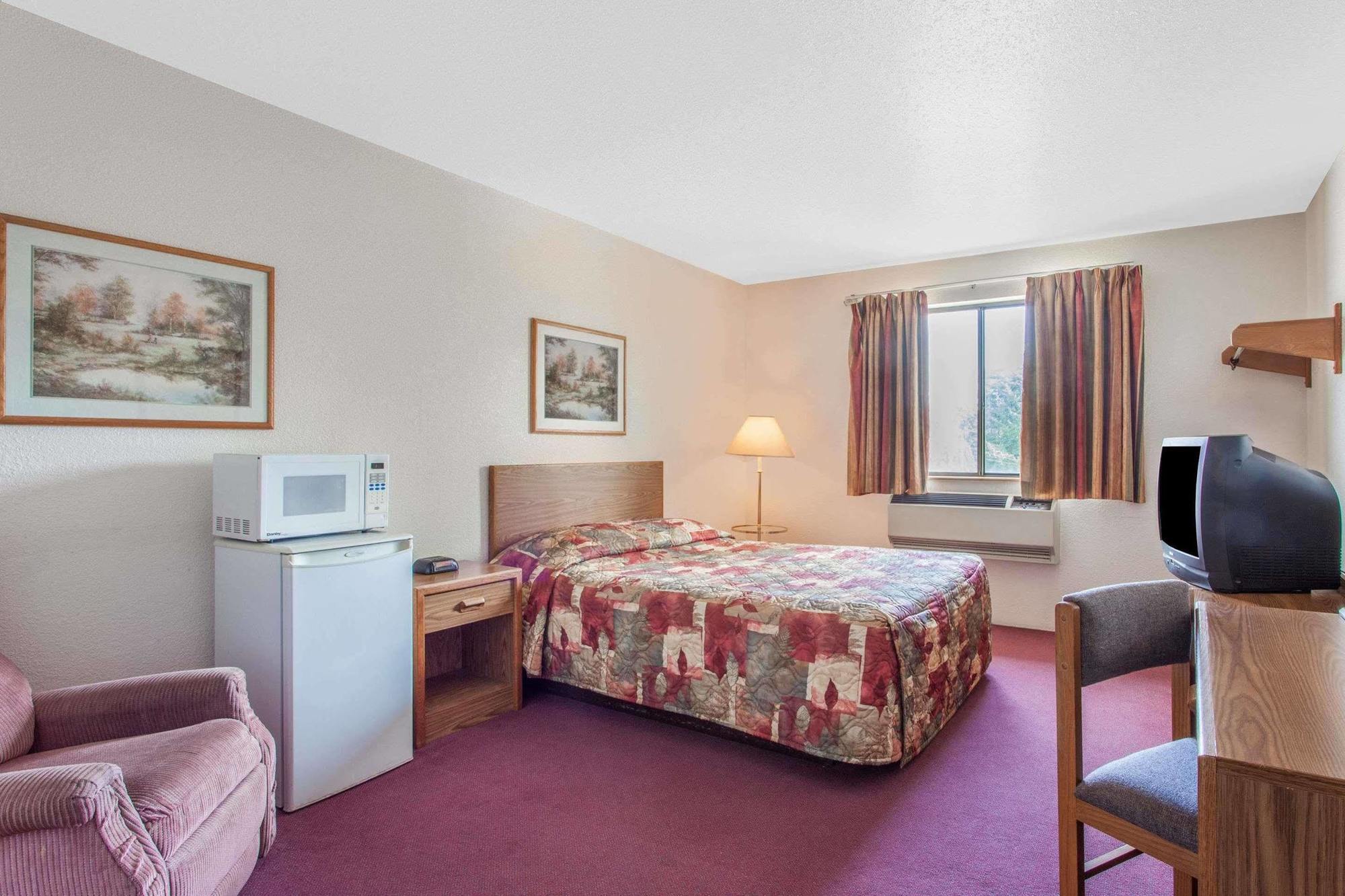 Super 8 By Wyndham Saanichton Victoria Airport 호텔 외부 사진