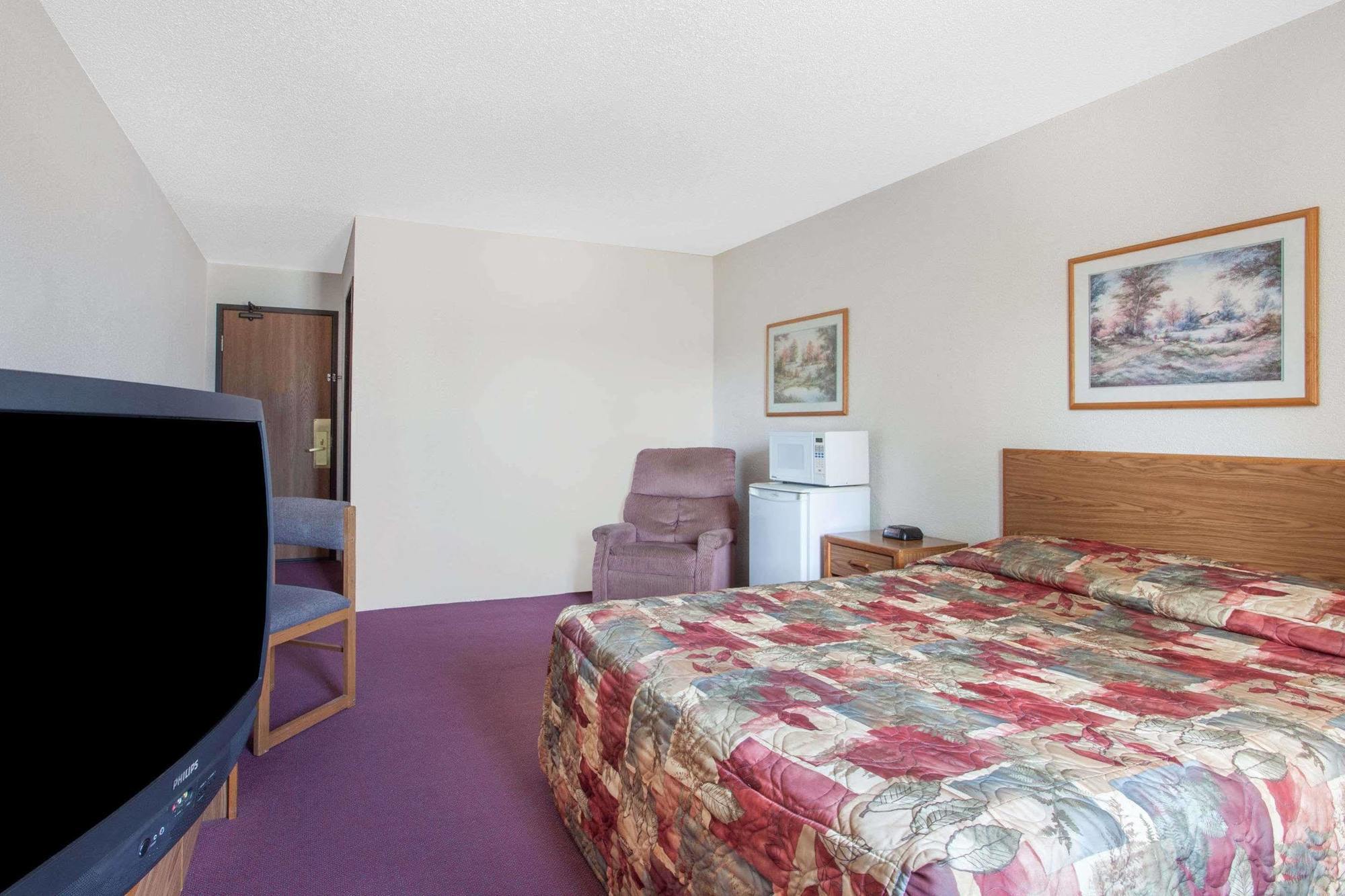 Super 8 By Wyndham Saanichton Victoria Airport 호텔 외부 사진