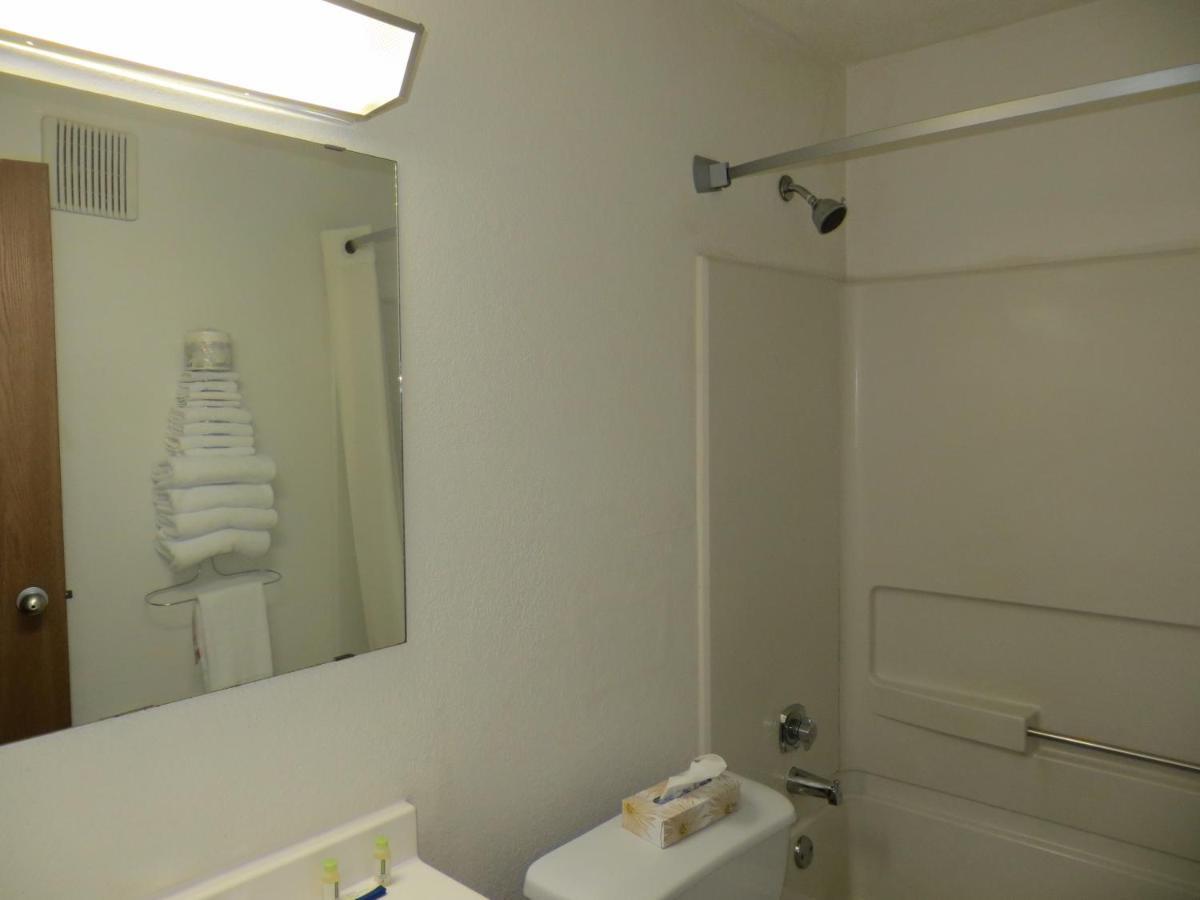 Super 8 By Wyndham Saanichton Victoria Airport 호텔 객실 사진